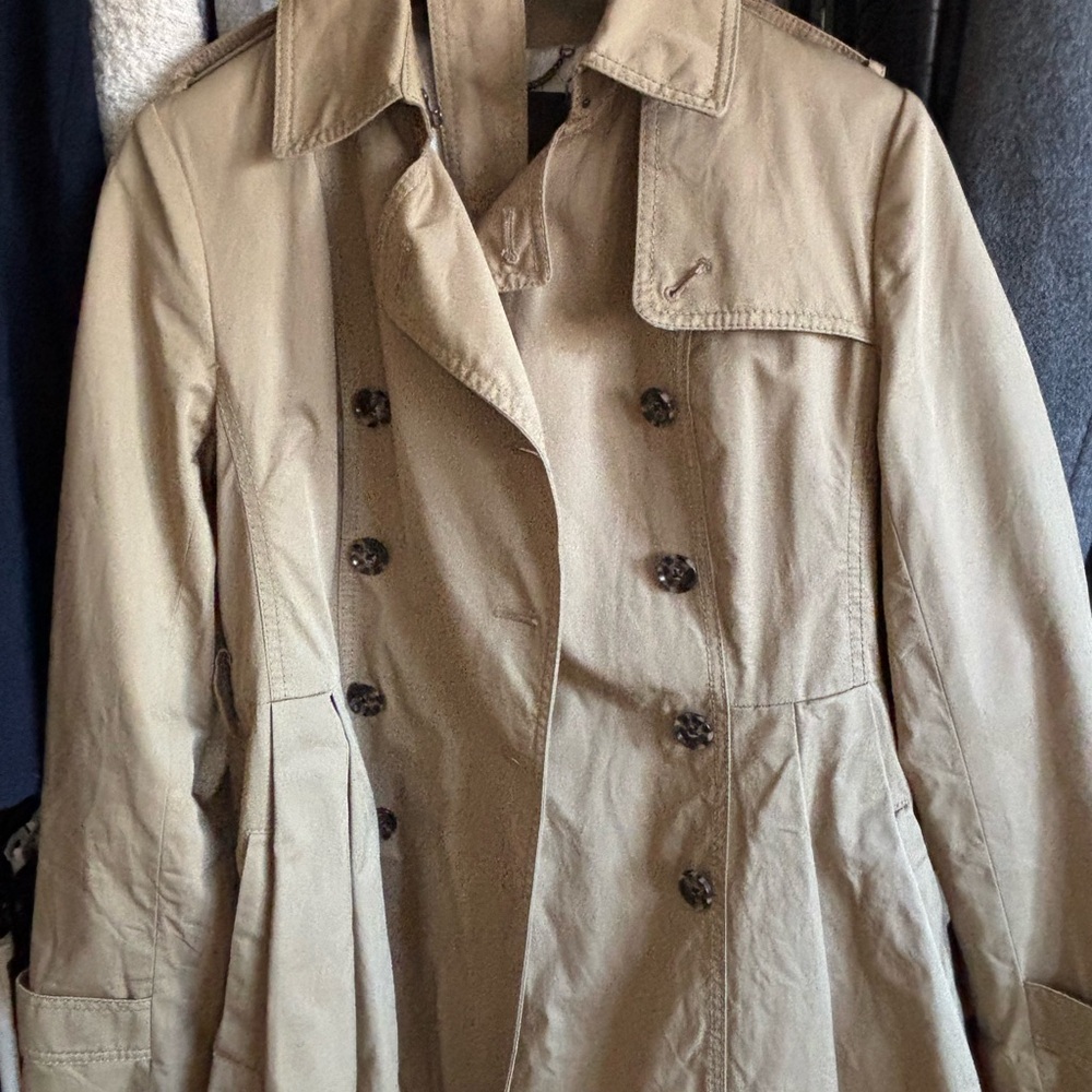 Classic Tan Double-Breasted Peplum Trench Coat with belt